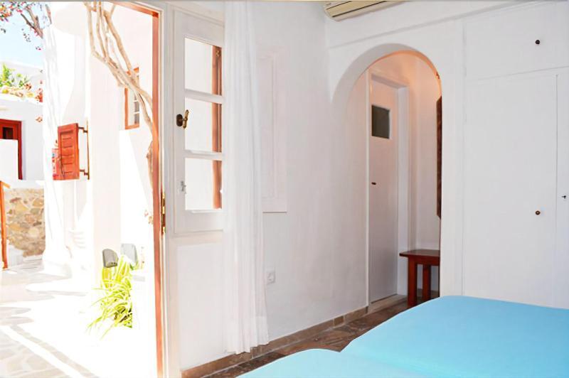 Aparthotel Pinelopi 3*